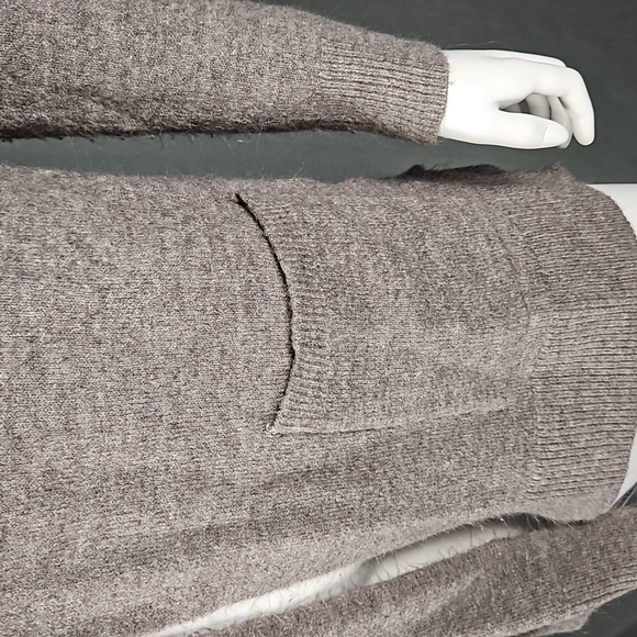 Long Cardigan - Picture 2 of 5